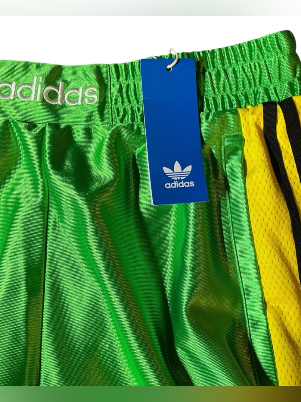 ADIDAS NWT Green Retro Boxing Athletic shorts in Sz S & M - Picture 3 of 9